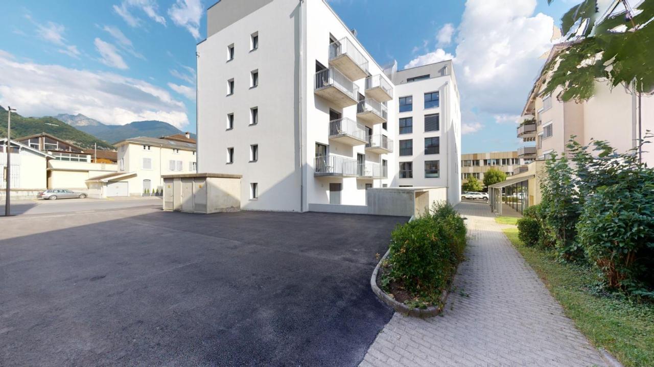 Nonanteneuf Appart Hotel Aigle - Contactless Check-In Bagian luar foto