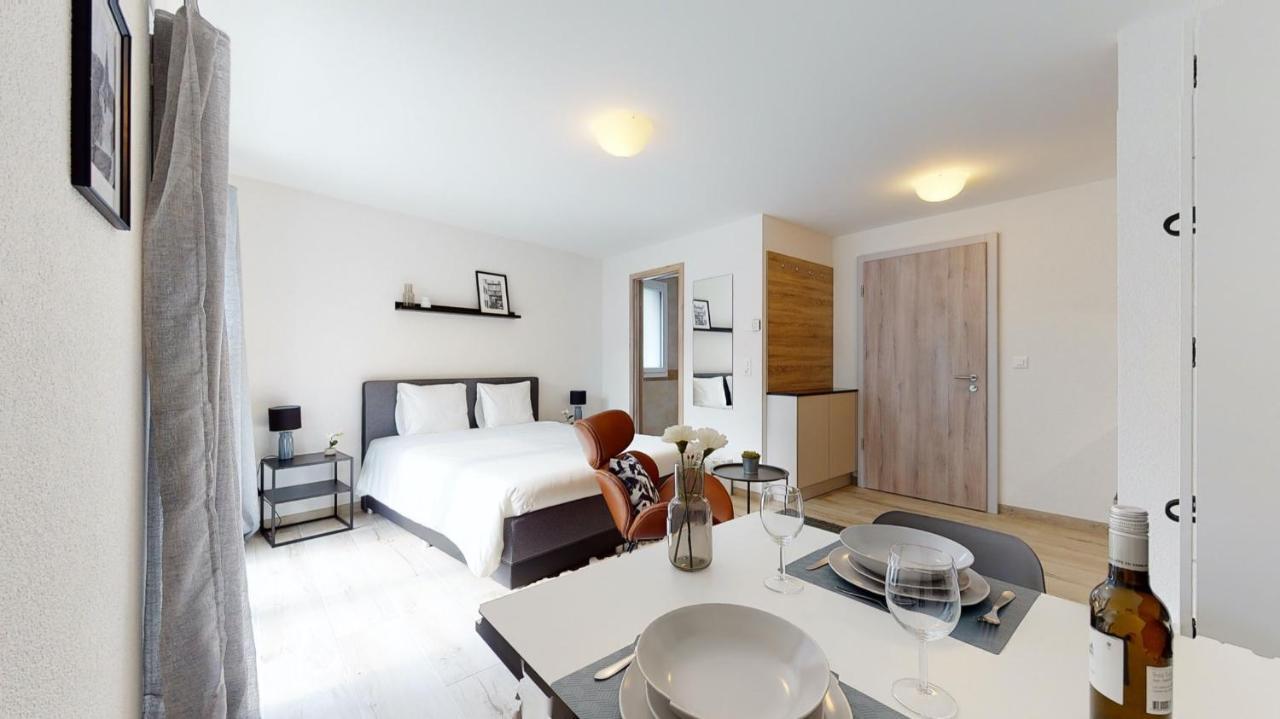 Nonanteneuf Appart Hotel Aigle - Contactless Check-In Bagian luar foto