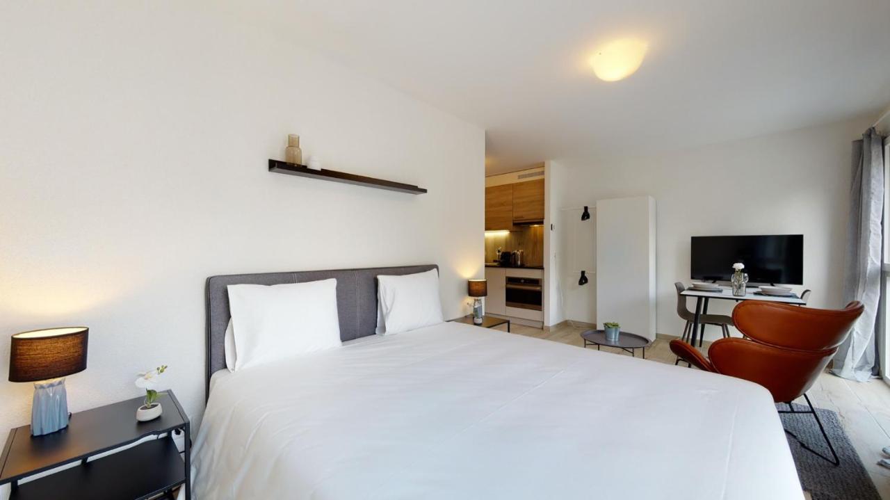 Nonanteneuf Appart Hotel Aigle - Contactless Check-In Bagian luar foto