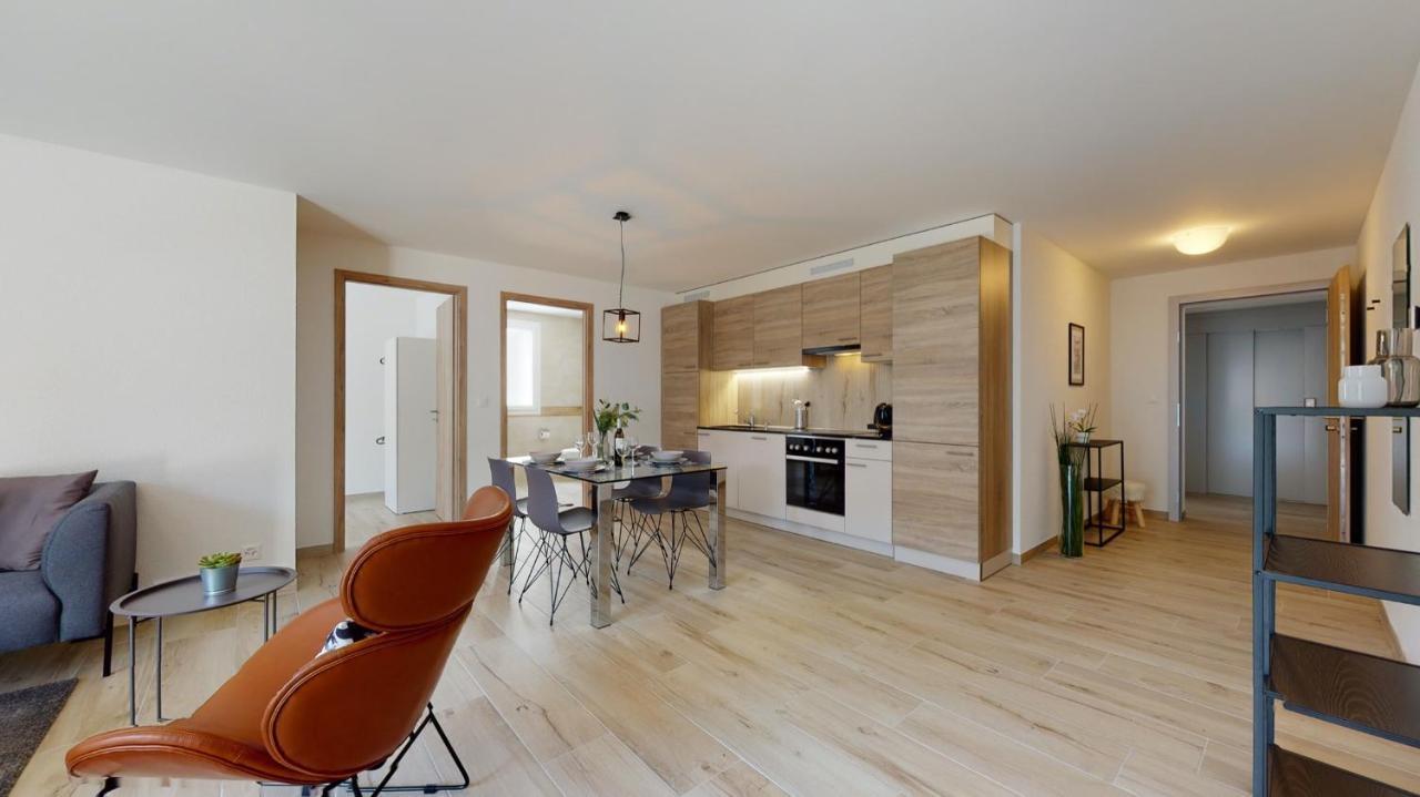 Nonanteneuf Appart Hotel Aigle - Contactless Check-In Bagian luar foto