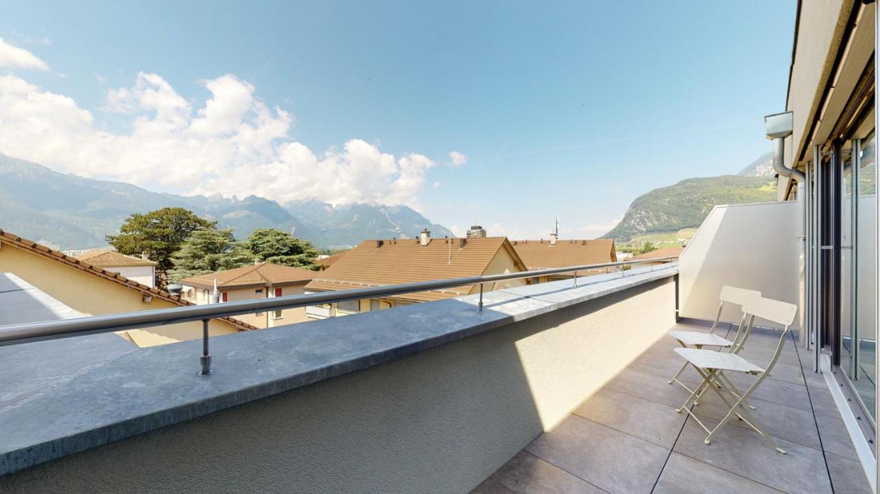 Nonanteneuf Appart Hotel Aigle - Contactless Check-In Bagian luar foto