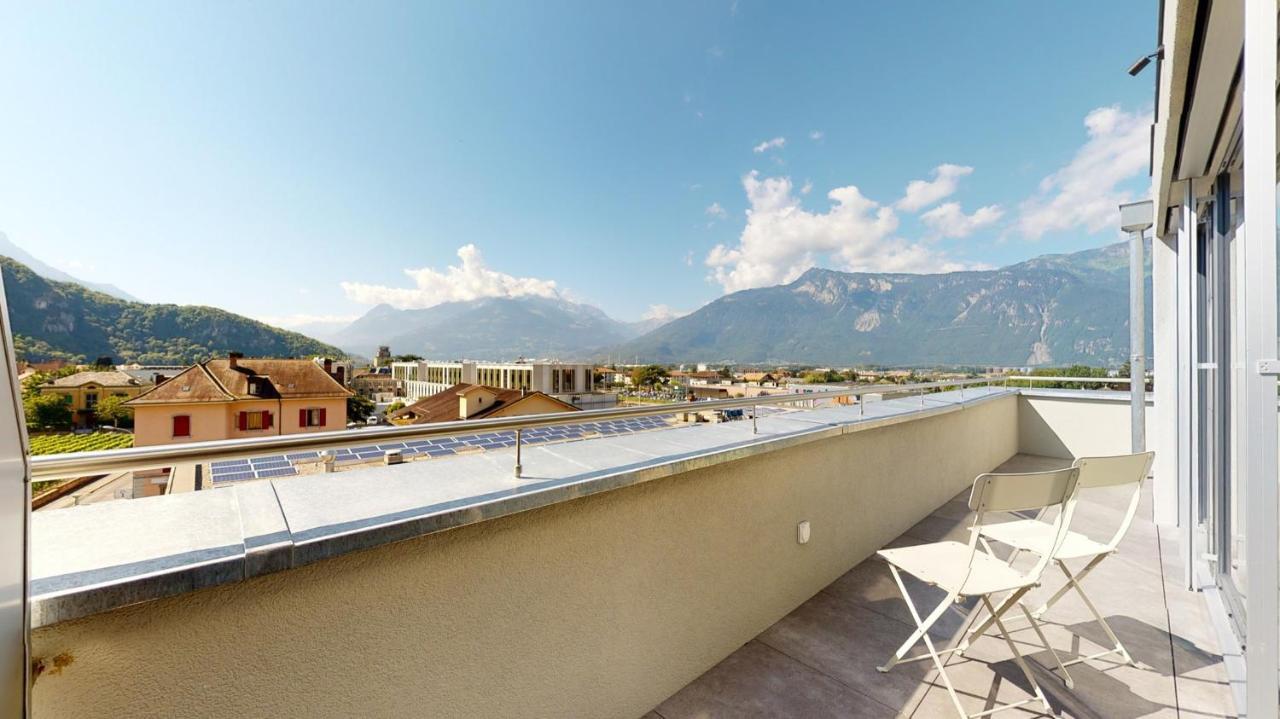 Nonanteneuf Appart Hotel Aigle - Contactless Check-In Bagian luar foto
