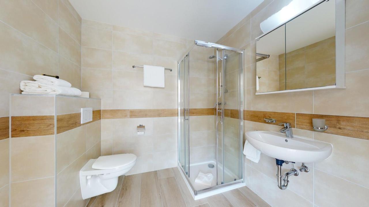 Nonanteneuf Appart Hotel Aigle - Contactless Check-In Bagian luar foto