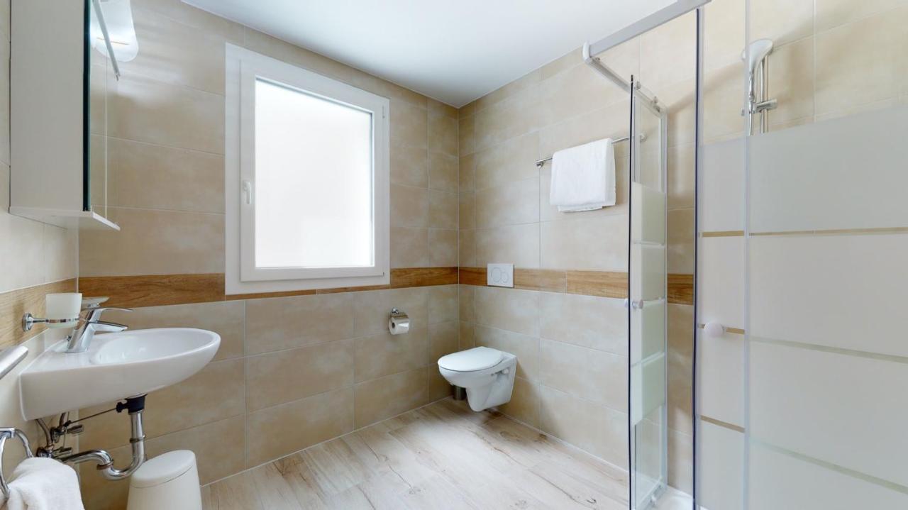 Nonanteneuf Appart Hotel Aigle - Contactless Check-In Bagian luar foto