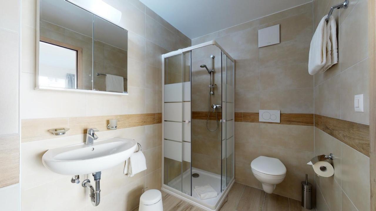 Nonanteneuf Appart Hotel Aigle - Contactless Check-In Bagian luar foto